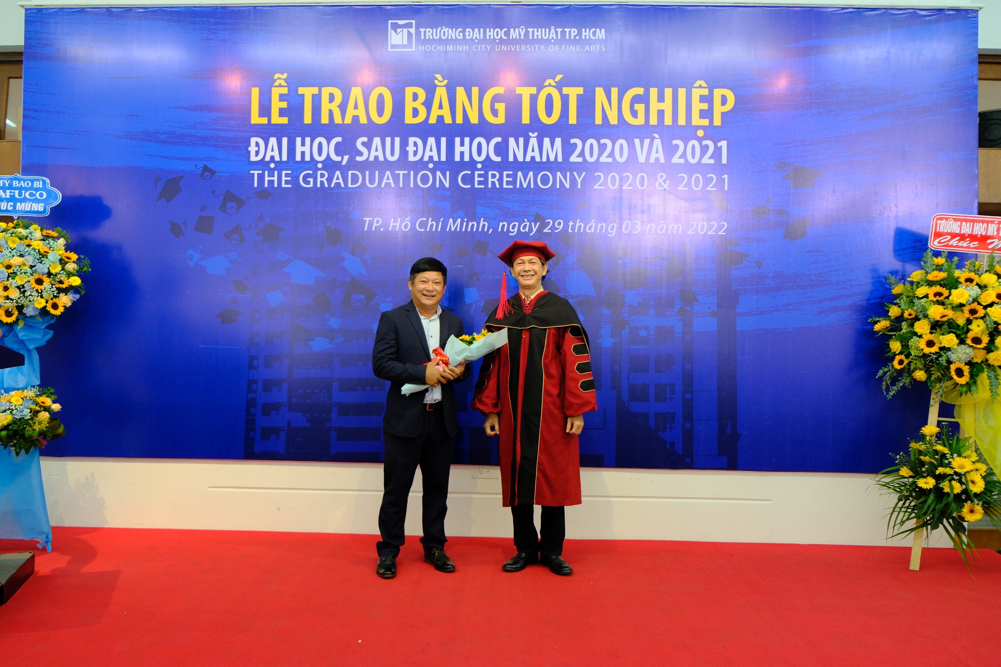 THAM DỰ LỄ TRAO BẰNG TỐT NGHIỆP ĐH MỸ THUẬT TP. HCM