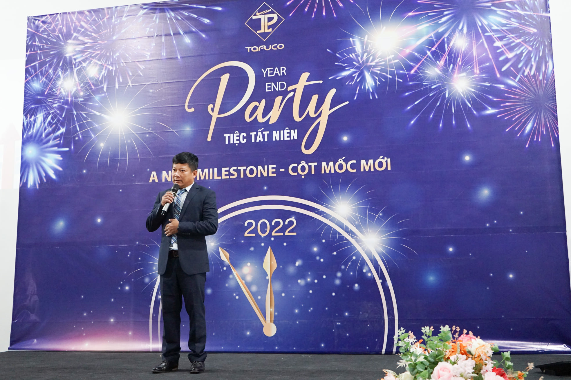 TẤT NIÊN 2021