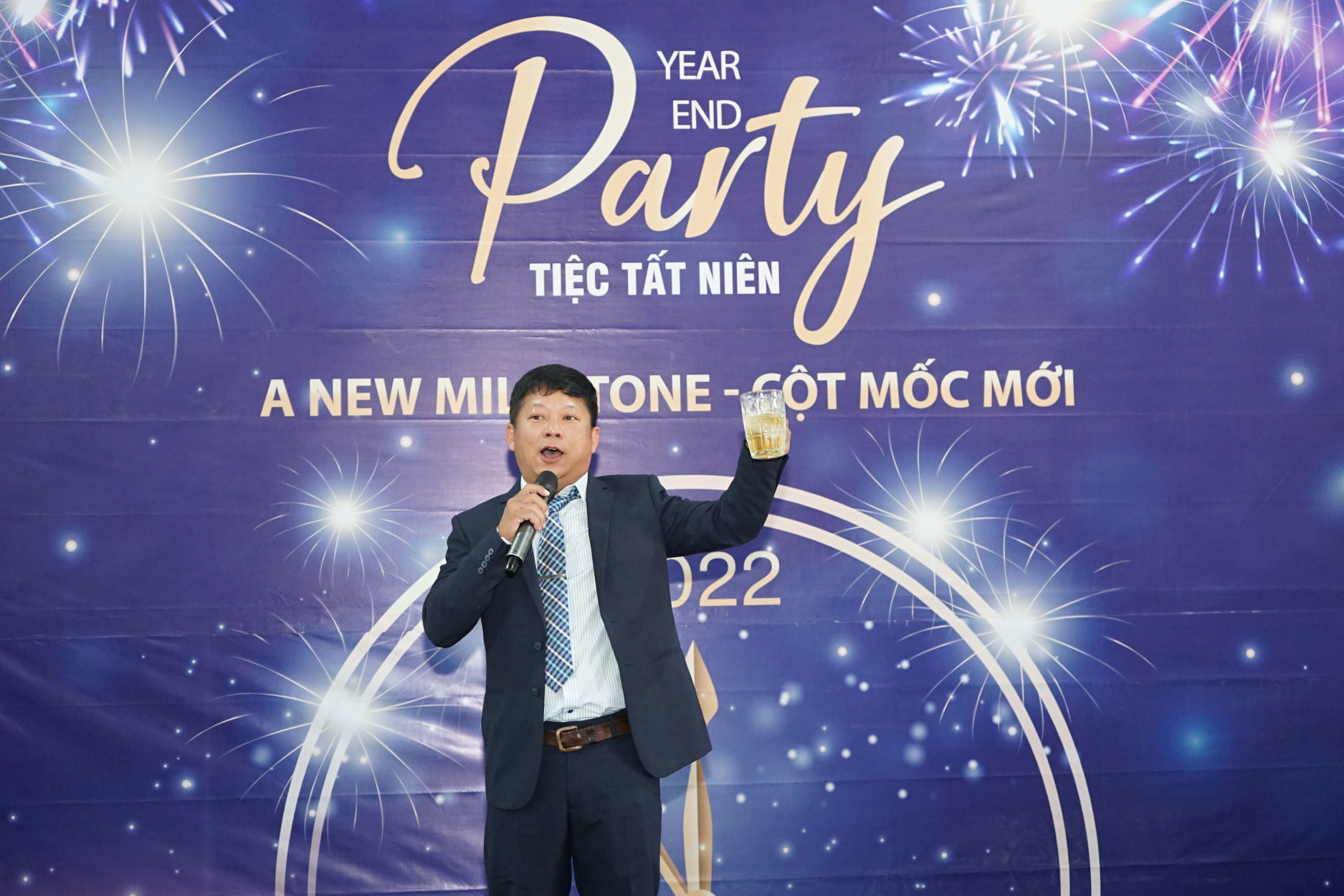 TẤT NIÊN 2021